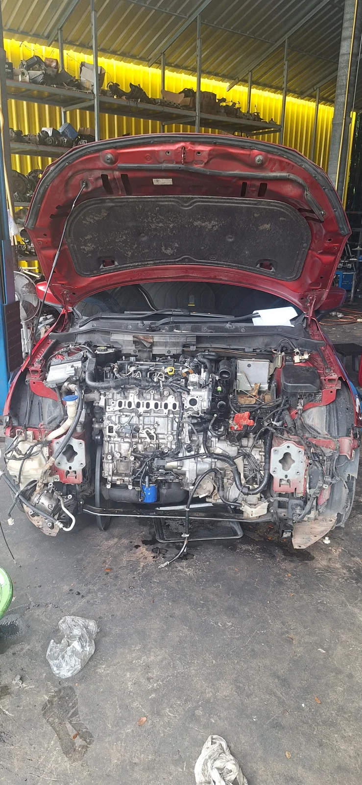 Mazda2 Skyactive D ยกเครื่องยนต์
