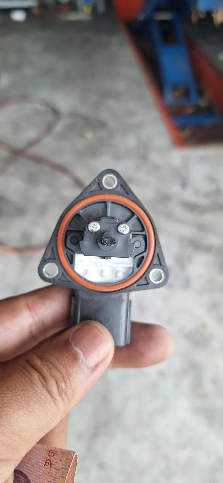 เซ็นเซอร์ตำแหน่ง VGT Actuator ของ Mazda2 SKYACTIV-D 1.5 ตรวจพบแกนรับตำแหน่งหัก ทำให้เกิดโค้ด P2263
